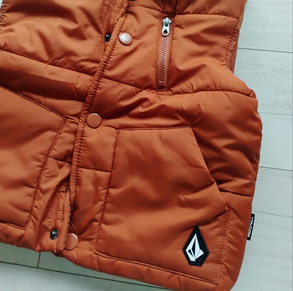 VOLCOM Baby NEW Pullover Hoodie, Puffer Vest & Sweatpants - Picture 3 of 13